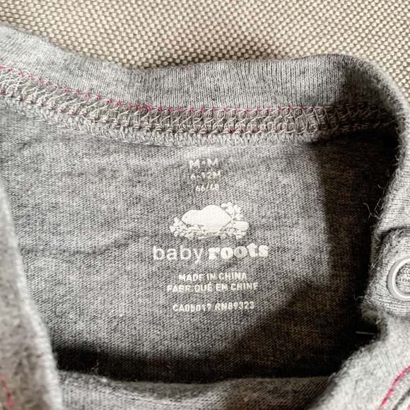 | 3 for $20 | Grey & pink Roots t-shirt - Picture 2 of 2